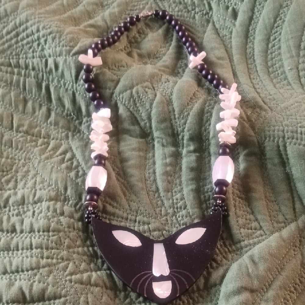Black and White Cat Face Necklace